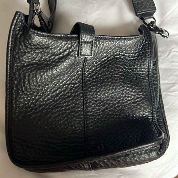 Rebecca Monkoff purse crossbody black leather in perfect condition - Picture 3 of 3